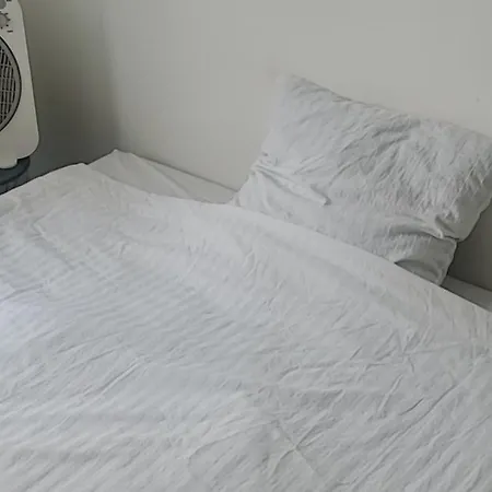 在奥利机场和巴黎市中心之间有免费停车场和花园的静谧温馨的家庭居所