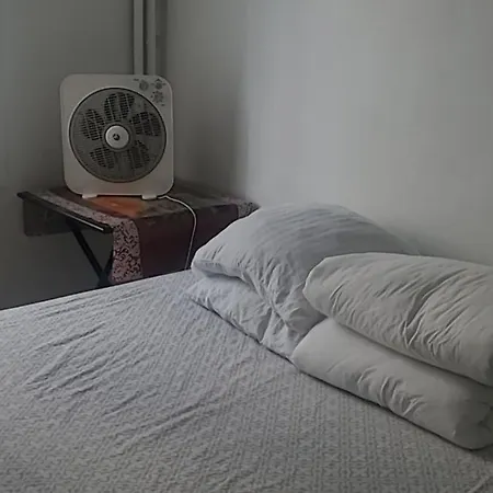 在奥利机场和巴黎市中心之间有免费停车场和花园的静谧温馨的家庭居所 * Vitry-sur-Seine